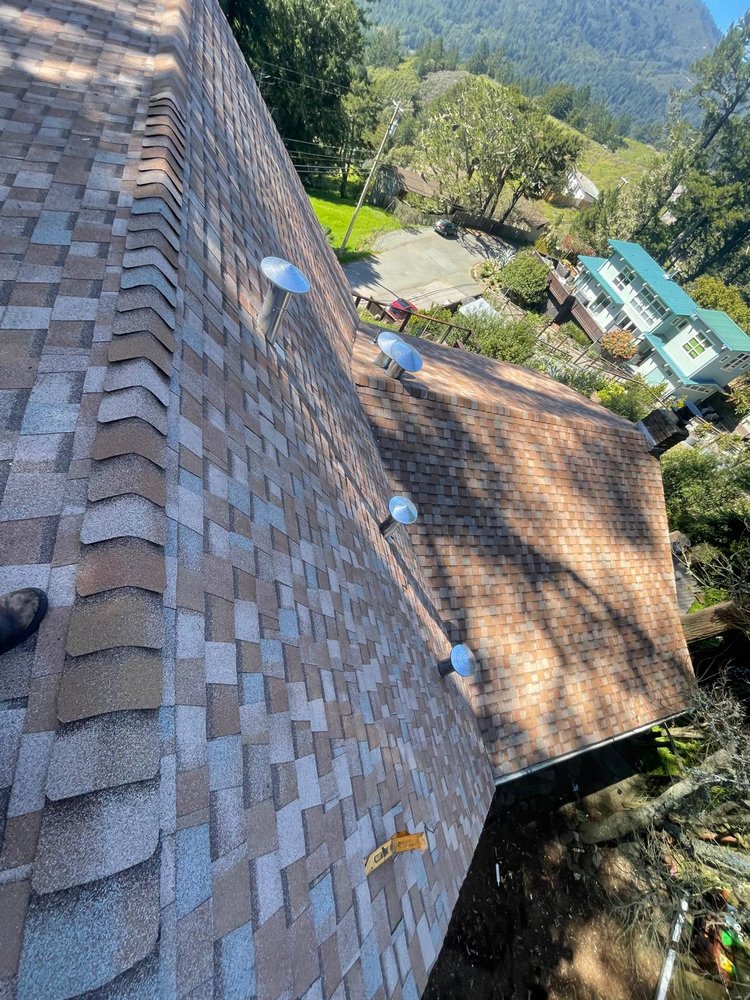 Slide of Dominguez Roofing