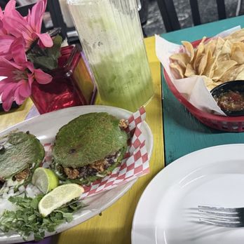 El Pueblito Patio - Gorditas(left), aguas frescas (fruit juice) center, and chips and salsa on the house (right) - Mexican Near Me - Houston, Texas El Pueblito Patio - Gorditas(left), aguas frescas (fruit juice) center, and chips and salsa on the house (right) - Mexican Near Me - Houston, Texas