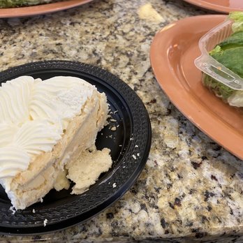 Kneaders Bakery & Cafe - Bakeries Near Me - Draper, Utah