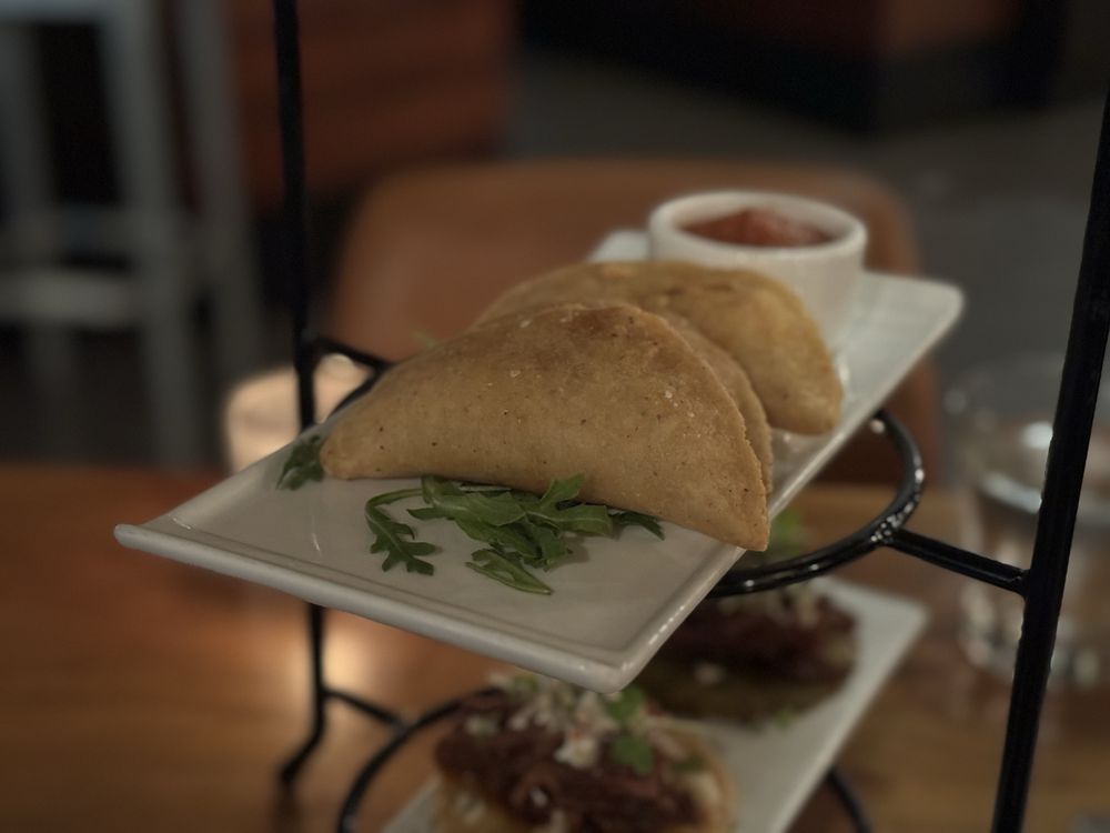 Joya Restaurant & Lounge