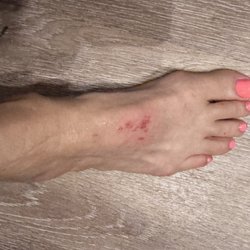 Oshkosh Nail Salon - A foot