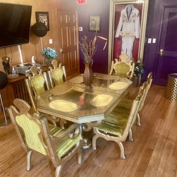 Branson King Resort and Suites - Dining room pic - Resorts Near Me - Branson, Missouri Branson King Resort and Suites - Dining room pic - Resorts Near Me - Branson, Missouri