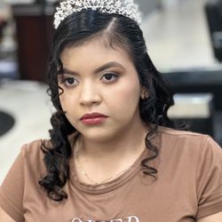 Cecilia’s Salon Dominican Style