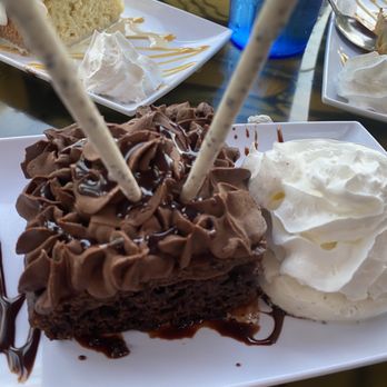 Las Palmas Cuban Restaurant - Havana Chocolate Dream Cake - Cuban Near Me - Mount Dora, Florida Las Palmas Cuban Restaurant - Havana Chocolate Dream Cake - Cuban Near Me - Mount Dora, Florida