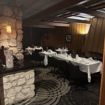Bob Heilman's Beachcomber - Original back room I guess - Seafood Near Me - Clearwater Beach, Florida