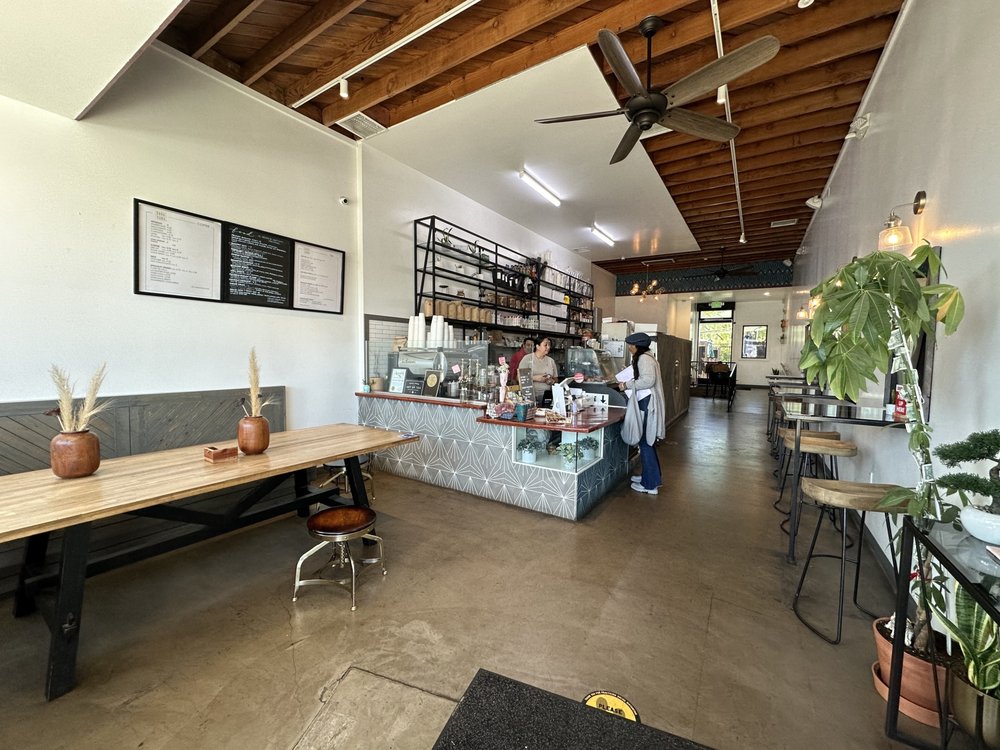 Cara Vana Coffee Shop