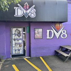 DV8 Lounge