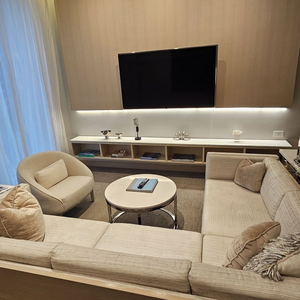 HALL Arts Hotel - Living room and the acapella suite - Hotels Near Me - Dallas, Texas