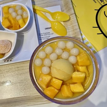 Hui Lau Shan - A2. Mango Romance - Desserts Near Me - Berkeley, California Hui Lau Shan - A2. Mango Romance - Desserts Near Me - Berkeley, California