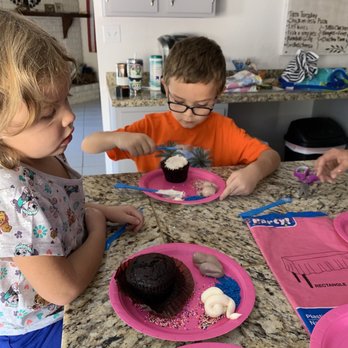 Smallcakes Cave Creek - Getting busy frosting!! - Cupcakes Near Me - Cave Creek, Arizona
