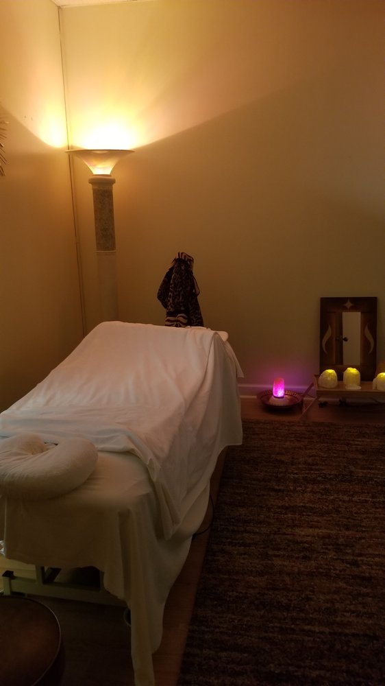 MASSAGE AHOLICS RELAXATION STATION BY LUNES LIONESSA Updated