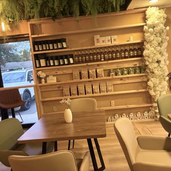 Spinning Coffee - Inside - Breakfast & Brunch Near Me - Bradenton, Florida