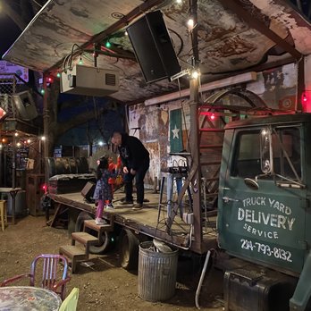 Truck Yard - Live music - Food Stands Near Me - Dallas, Texas Truck Yard - Live music - Food Stands Near Me - Dallas, Texas