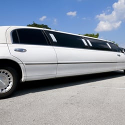 Eugene Limo - Eugene Track Town Limo provides luxurious transportation for the Willamette Valley. Weddings, Prom, Parties, and more!