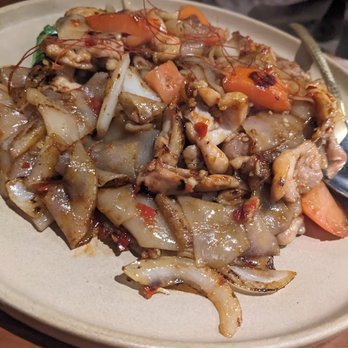 Hanuman Thai Eatery - Drunken Noodle - Thai Near Me - Costa Mesa, California