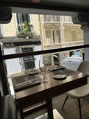 Mercado de la Reina 12 by null