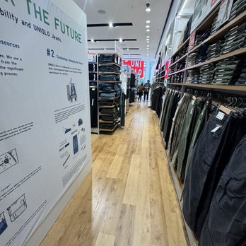 Uniqlo - Women's Clothing Near Me - Chicago, Illinois Uniqlo - Women's Clothing Near Me - Chicago, Illinois