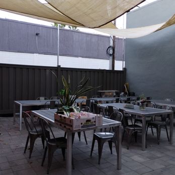 Modern Eats - Outdoor Seating - Pizza Near Me - Millbrae, California