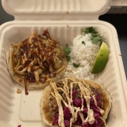 Moto Food Truck - Dueling Pork