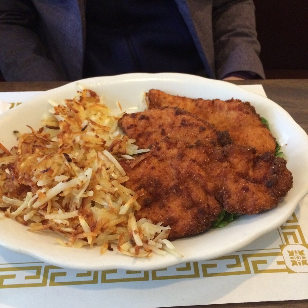 Finch Hill Restaurant - a plate of fried chicken and hash browns - Italian Near Me - Carbondale, Pennsylvania Finch Hill Restaurant - a plate of fried chicken and hash browns - Italian Near Me - Carbondale, Pennsylvania