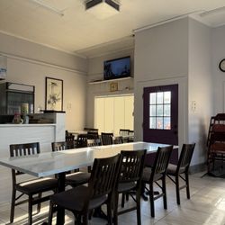 Bun Bo Hue Restaurant - Seating area