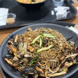 Jeong’s Noodle - Seafood Jajang