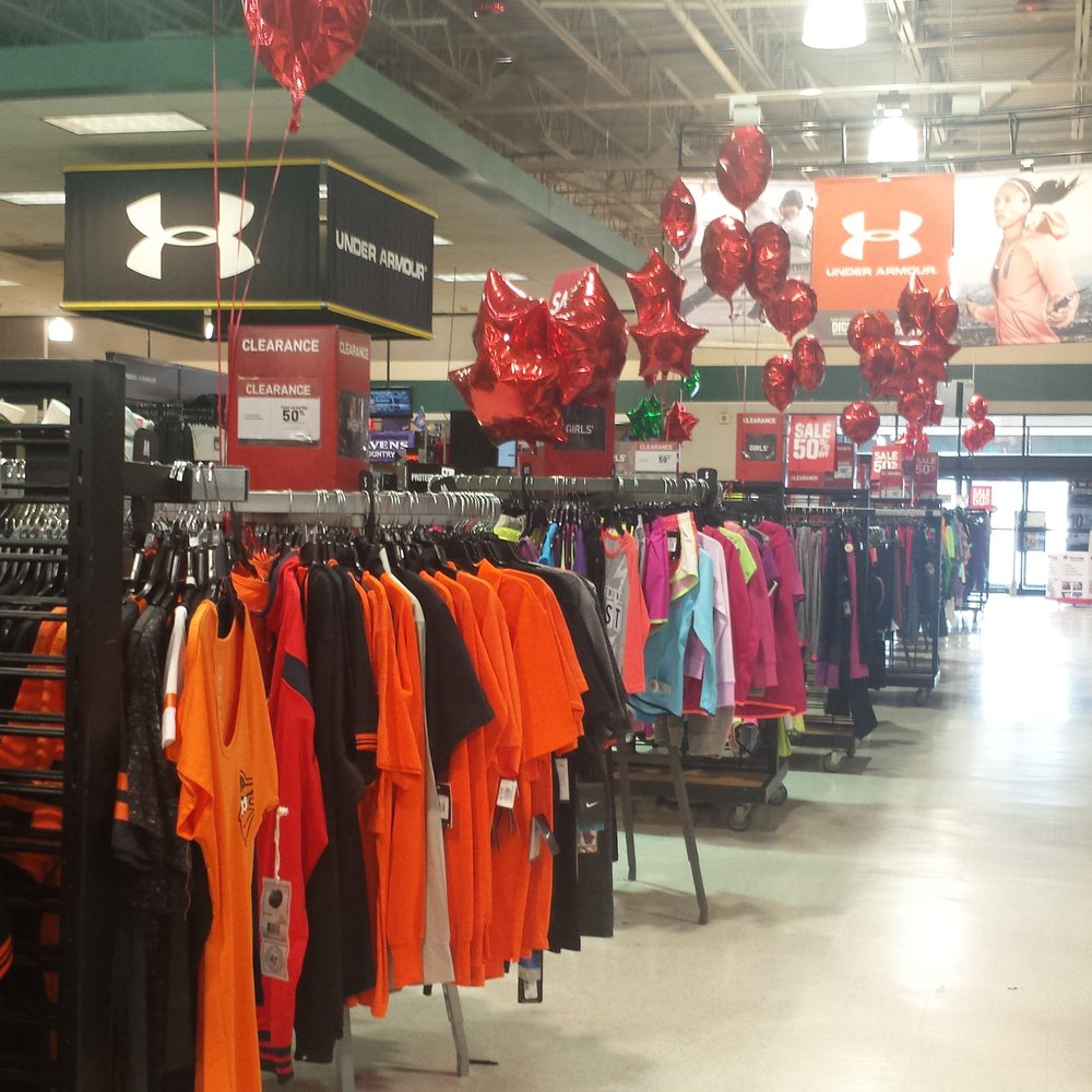 DICK'S Sporting Goods - Outdoor Gear Near Me - Baltimore, Maryland