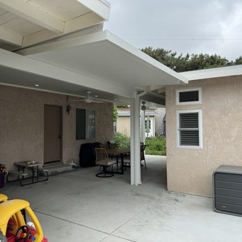 Unlimited Construction & Remodeling - Lanai connecting main house to ADU - General Contractors Near Me - Beverly Hills, California Unlimited Construction & Remodeling - Lanai connecting main house to ADU - General Contractors Near Me - Beverly Hills, California