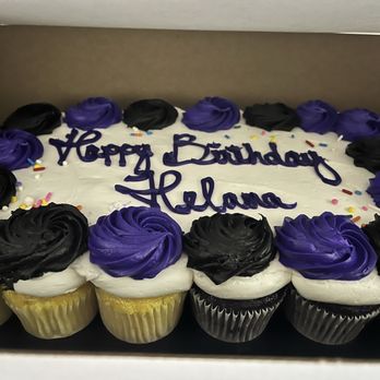 Giant - Cupcake cake - Grocery Near Me - Bowie, Maryland Giant - Cupcake cake - Grocery Near Me - Bowie, Maryland