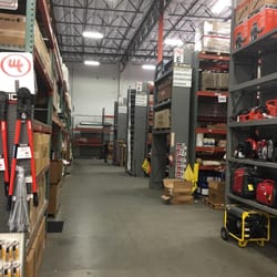HD Supply White Cap - Clean and organized