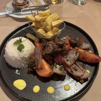 La Huaca Peruvian Cuisine - Lomo Saltado - Peruvian Near Me - Roseville, California La Huaca Peruvian Cuisine - Lomo Saltado - Peruvian Near Me - Roseville, California