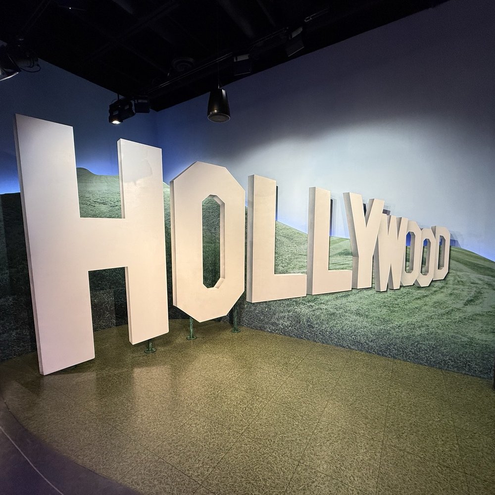 Hollywood Wax Museum - Hollywood sign. - Museums Near Me - Pigeon Forge, Tennessee Hollywood Wax Museum - Hollywood sign. - Museums Near Me - Pigeon Forge, Tennessee
