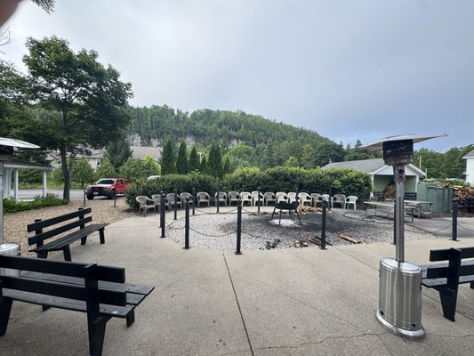 Pelletier's Restaurant & Fish Boil by null