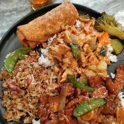 Hong Kong Chop Suey - Egg roll, you xiang chicken, ho u Beef, pork fried rice.