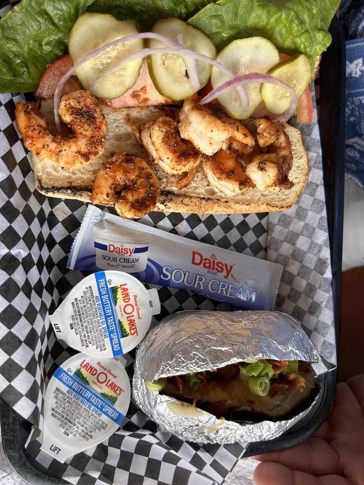 RED PIRATE FAMILY GRILL & OYSTER BAR 82 Photos & 198 Reviews 236 US