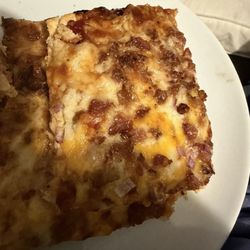 Sports Shack Bar & Grill - Barbecue chicken pizza.