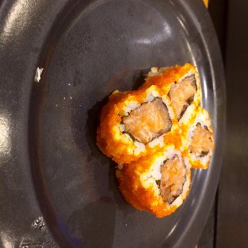 Nagarê - Salmon roll - Sushi Bars Near Me - Guarulhos, SP