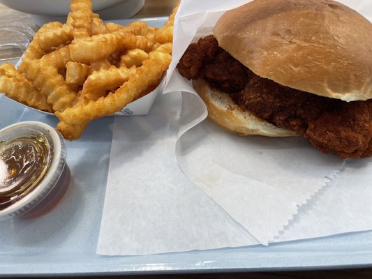 Pretty Bird Hot Chicken by null