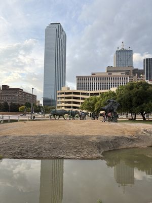 Pioneer Plaza by null