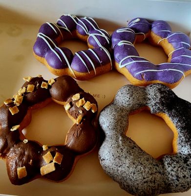 TE'AMO Boba Bar & Pom-Pom Art - Algonquin by null