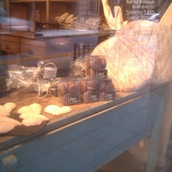 L'epi - Macarrons y panes en la vidriera