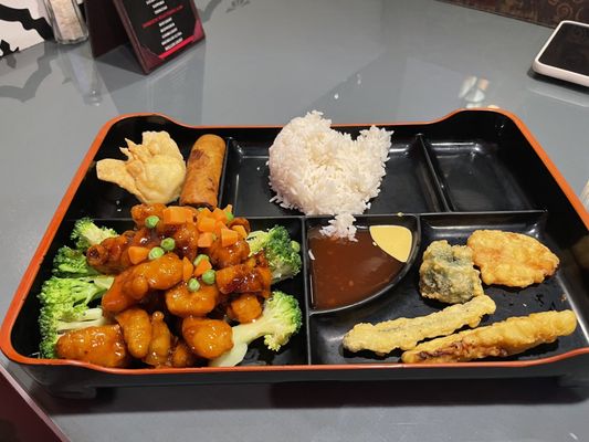 Oh Yeah Chinese Bistro by null