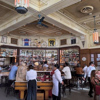 Le Diplomate - Brasseries Near Me - Washington, DC, District of Columbia Le Diplomate - Brasseries Near Me - Washington, DC, District of Columbia