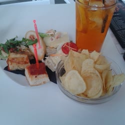 Iris Café - L'aperitivo dell' Iris Cafè