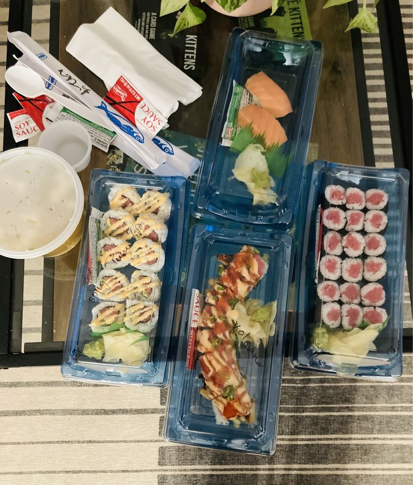 Sumo Sushi Express Logo