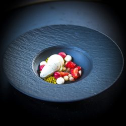 Petossi - Dutch Strawberries, yoghurt & verbena