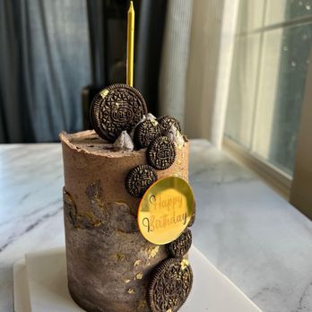 Baked By Maron - Oreo cake - Desserts Near Me - Costa Mesa, California Baked By Maron - Oreo cake - Desserts Near Me - Costa Mesa, California