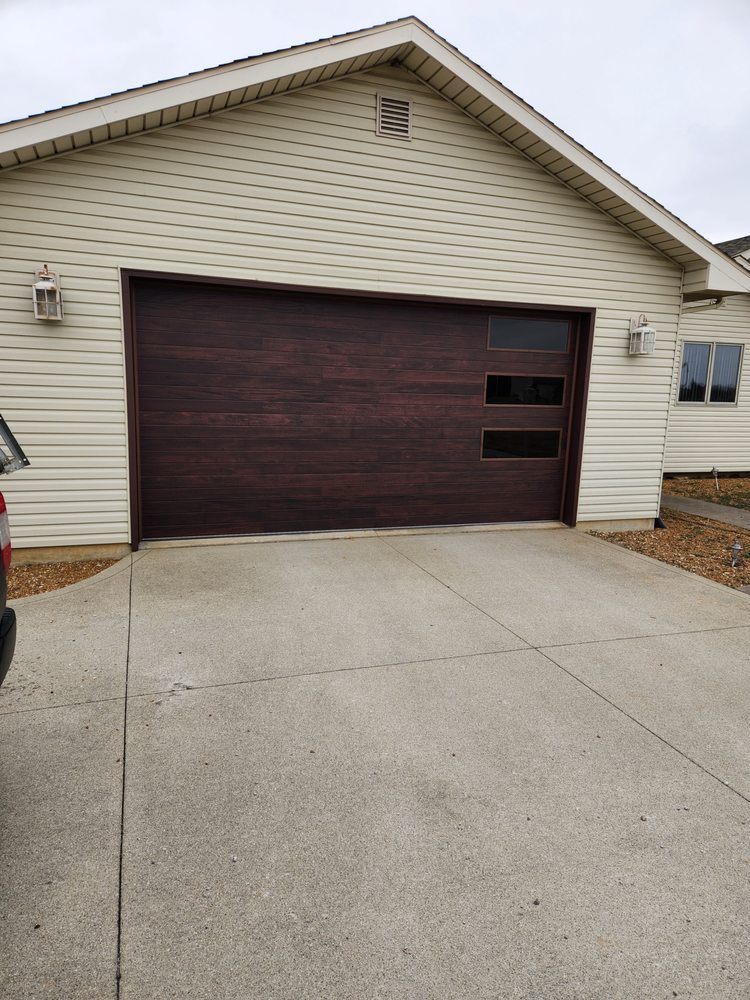 Village Garage Door - Garage Door Contractor in Milford Center, OH