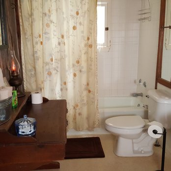 Full Moon Inn - Bed & Breakfast Near Me - Fredericksburg, Texas