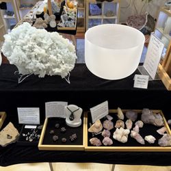 Dynamic Energy Crystals